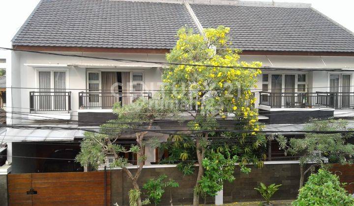 Rumah Cantik 3 Lantai Di Pulo Asem, Jakarta Timur 1