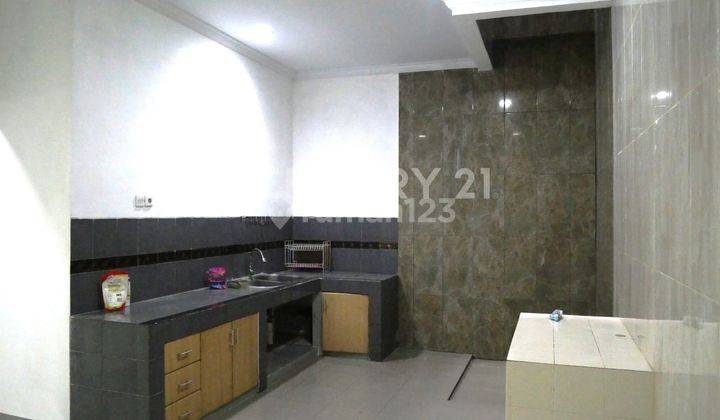 Rumah Gading Nias Timur
4 BR Baru Renovasi 2