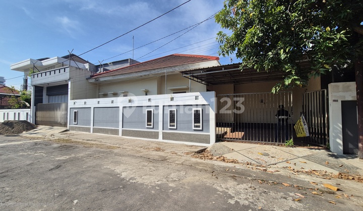 For rent. Harjamulya Indah house, downtown Cirebon. For rent. Harjamulya Indah house, downtown Cirebon.
