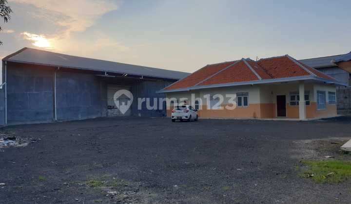 Warehouse for Rent on Cirebon National Road, Container Access