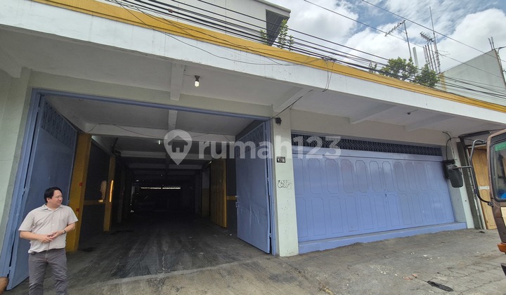 Warehouse for Sale in a Busy Area of Cirebon, Graksan