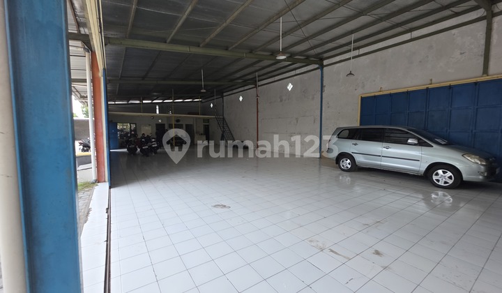 Strategic Shop House for Rent in Cirebon City on Evacuation Road
