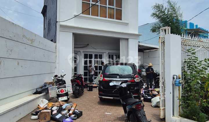 For Rent: Sutomo Shop House in the Center of Cirebon City 1