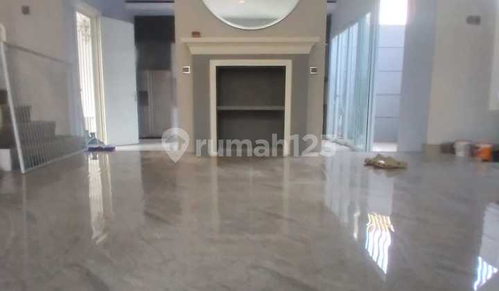Disewakan Rumah Full Furnished Citraland Aborside 2