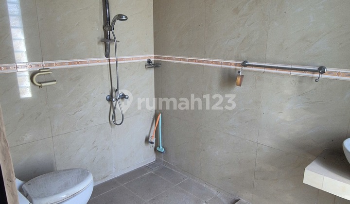 For rent. Harjamulya Indah house, downtown Cirebon. For rent. Harjamulya Indah house, downtown Cirebon.