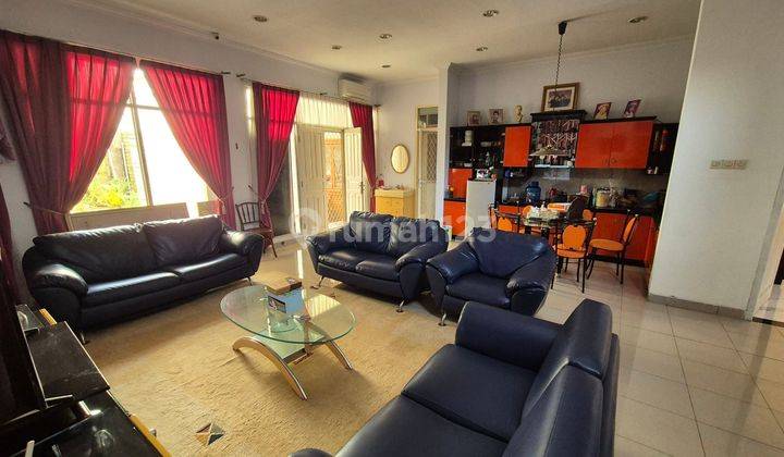 Dijual Rumahcantik 2 Lantai Full Furnished Bagus  2