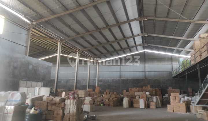 Warehouse For Rent in Harjamukti Industrial Area for Distributors.