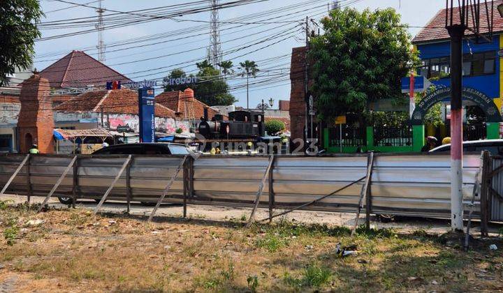 Disewakan Rumah Vintage di Lokasi Strategis Kota Cirebon