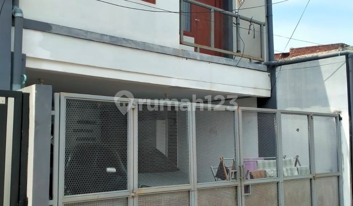 Hot Property Listing on Buah Batu 1 Direction at Jl. Buah Batu, Cijagra, Lengkong Subdistrict, Bandung City, West Java, Buah Batu