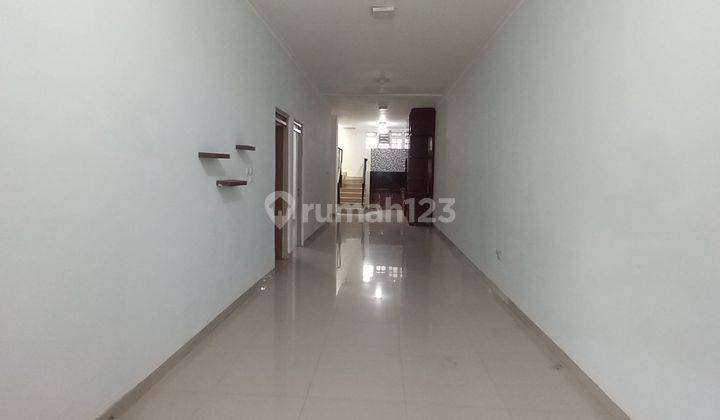  Rumah Semi Furnished Siap Huni di Taman Kopo Indah 3 2