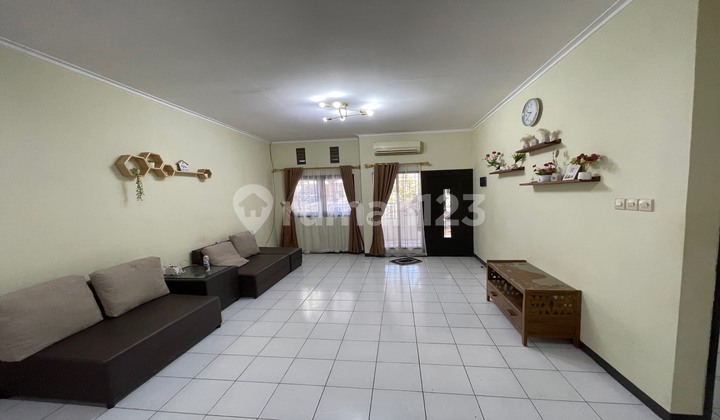  Rumah Cantik Full Furnished siap Huni di Taman Kopo Ketapang