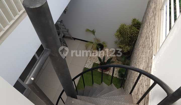 Rumah 2 Lantai Bagus Di Perumahan Taman Kopo Indah V Margaasih 2