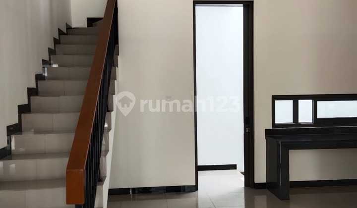 Rumah Bagus Semi Furnished di Jl. Taman Kopo Indah 5, Rahayu, Kec. Margaasih, Kabupaten Bandung, Jawa Barat, Taman Kopo Indah 2