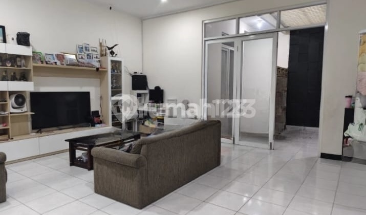 Nice House In Favorite Cluster In Taman Kopo Indah