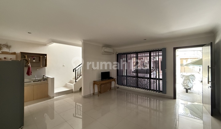 Cheap Sale Semi-Furnished Hook House Podomoro Park Bandung