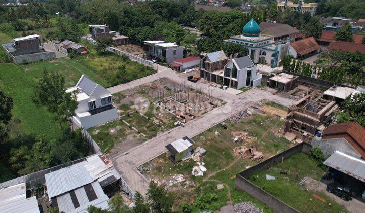 Rumah Super Mewah Dalam Perumahan Aranya Avenue Maguwo Tajem 2