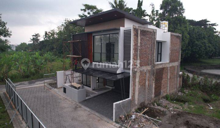 Rumah Mewah Siap Bangun Dalam Cluster Aranya Avenue Maguwo Tajem 2