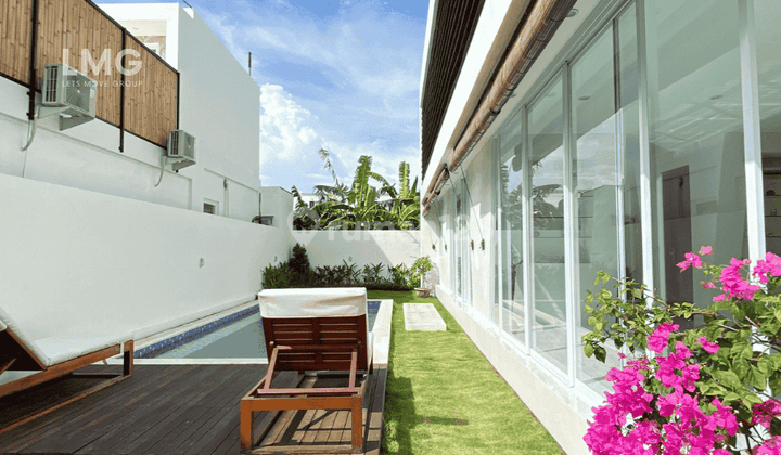 Dijual Villa 3 Kamar Tidur Leasehold Furnished di Kerobokan Kelod, Bali 1