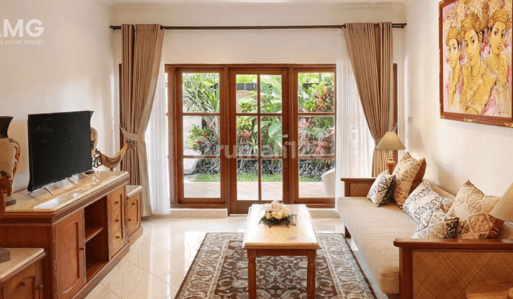 Rent a 3 Bedroom Villa in Ungasan, Bali 2