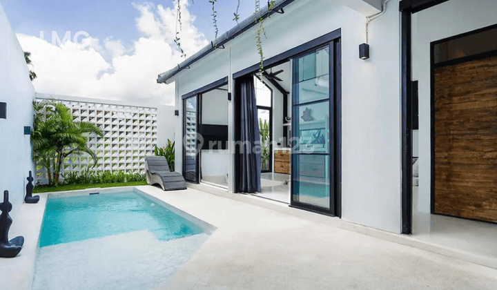 Villa 1 Kamar Tidur Furnished di Seminyak, Bali 1