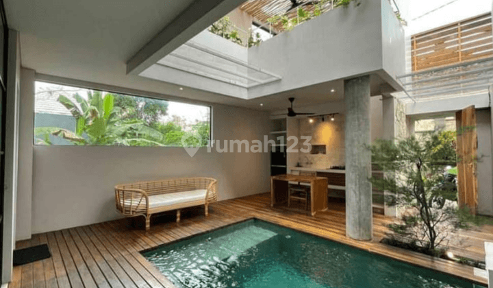 Sewa Tahunan Villa Modern di Tumbak Bayuh, Bali 1