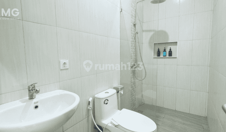 Disewakan Villa 2 Kamar Tidur Furnished di Kuta, Bali 2