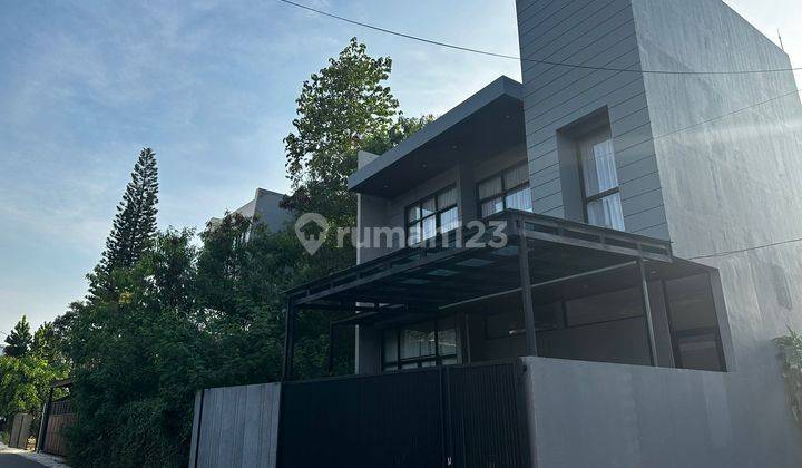 Rumah 3 Lantai Baru Semi Furnished di Cilandak, Jakarta Selatan 2