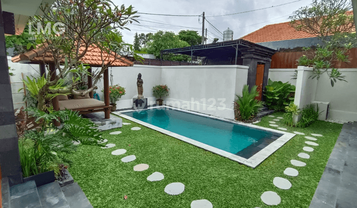 Disewakan Villa 3 Kamar Tidur Furnished Bulanan di Umalas, Bali 1