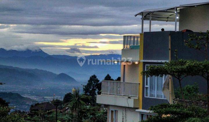 Ingin rumah view indah tanpa polusi udara? Rumah 3lt view gunung 2