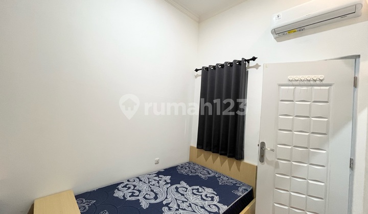 NEW LISTING! OMSET 1,4 M/TAHUN ROI 10% Hanya 750 m UI Salemba & 950 m RSCM, Kost Baru Eksklusif 40 Kamar Full Terisi di Salemba, Akses Jln 3 Mobil, Akses Mudah 2 Menit ke Halte Busway, Super Strategis Dekat Kampus, RS, Perkantoran, Perbankan, Pertokoan