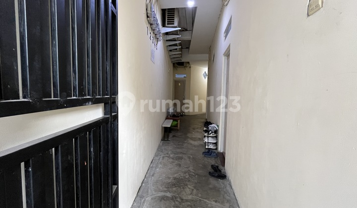 Bu Turun Harga Dari 7M ke 6,7M! Rumah + Kos 12 Kamar Plus Kamar Mandi Dalam di Kemang Jaksel - Akses 2 Mobil, Omset 20 Juta/Bulan, Cashflow Lancar & Cuan Mengalir! Bu Turun Harga Dari 7M ke 6,7M! Rumah + Kos 12 Kamar Plus Kamar Mandi Dalam di Kemang Jaksel - Akses 2 Mobil, Omset 20 Juta/Bulan, Cashflow Lancar & Cuan Mengalir!