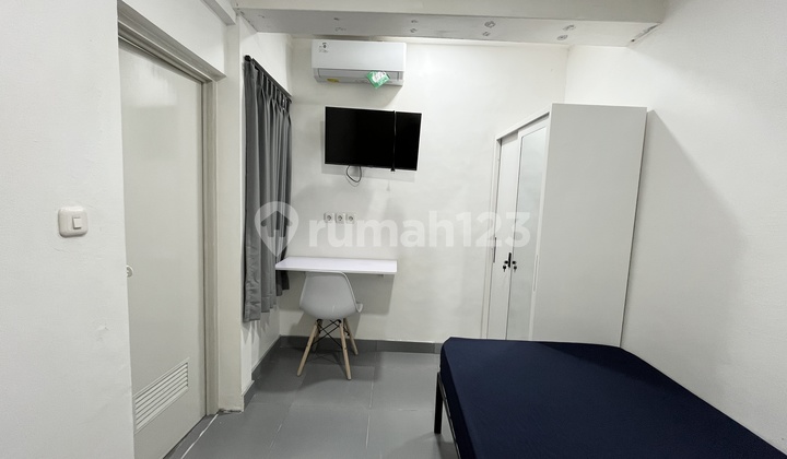 Full Terisi Omset 264 Jt/Tahun Kost 11 Kamar di Tanjung Duren Roi 8 % Dekat 4 Mall & Kampus Besar Selalu Full, Lokasi Super Hidup & Nempel Transportasi Umum Full Terisi Omset 264 Jt/Tahun Kost 11 Kamar di Tanjung Duren Roi 8 % Dekat 4 Mall & Kampus Besar Selalu Full, Lokasi Super Hidup & Nempel Transportasi Umum