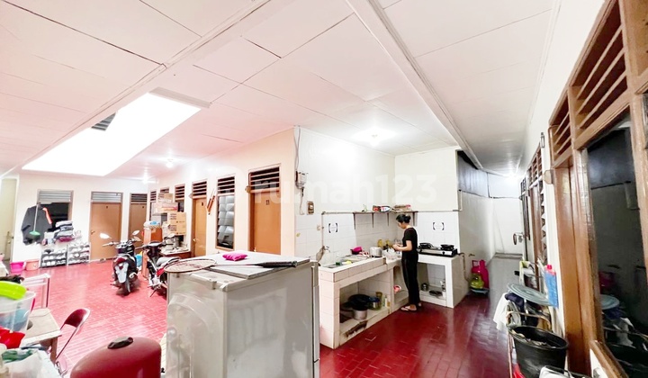 Turun Harga! Kost Aktif 42 Kamar Setiabudi, Potensi Jadi Kost Esklusif Jalan 2 Mobil 2