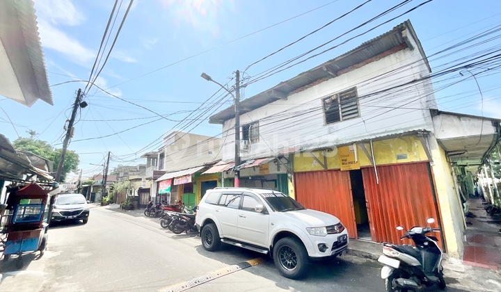 Kost Kios Dijual Hanya Hitung Tanah di Dekat Permata Hijau Kost Kios Dijual Hanya Hitung Tanah di Dekat Permata Hijau