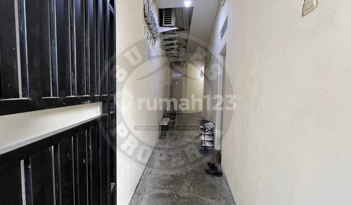 Price Drop! Price Equivalent to Bank Appraisal! 2 Minutes to MH Thamrin University House + 10-Room Boarding House in Kemang Fully Occupied - Can Add More Rooms! 2