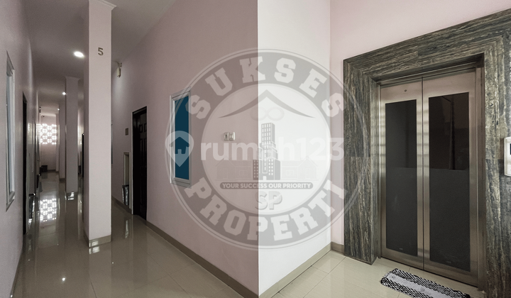 2 Minutes to St. Mangga Besar! Exclusive 5-Storey Boarding House with Elevator, Land Area 216 M², 8-Car Carport - Premium Asset in the City Center 2