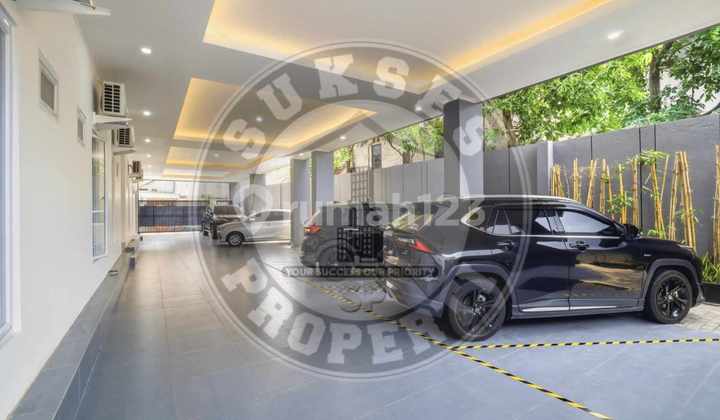 Omset 2,8 M/Tahun Kost Baru Premium 81 Kamar Full Terisi Roi 11-12% Hanya 2-7 Menit ke Perkantoran & MRT Petojo LT 553M² Parkir Luas Carport 6 Mobil