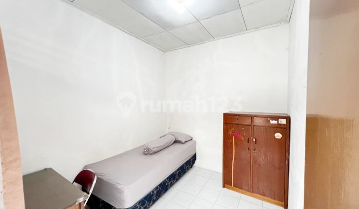 Kos Besar 42 Kamar Omset 740 Jt/Tahun, Full Terisi 100% di Jantung Setiabudi-Lingkungan Komplek Aman, Jalan 2 Mobil, Dikelilingi Kantor & Kampus-Harga Turun Dari 15 M Jadi 14,5 M, Cocok Buat Investor yang Butuh Properti Cashflow Cepat!
