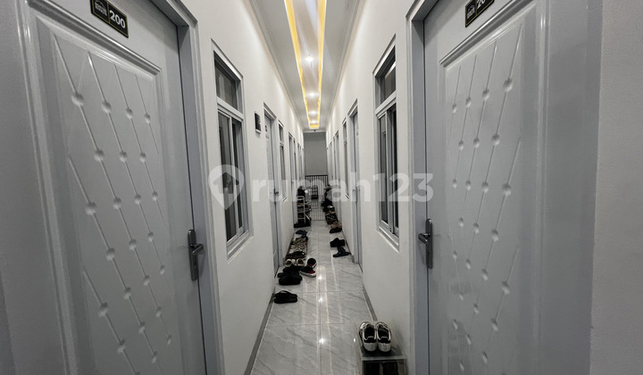 Full Occupancy 100%, Nempel Binus Omset 900 Juta/Tahun, Kost Eksklusif 30 Kamar Full Furnished 4 Lantai, Lokasi Strategis Kemanggisan Dekat Kampus Besar, Akses Gampang, Penyewa Loyal, Cashflow Rapi, dan Roi Real 10% Tiap Tahun. Full Occupancy 100%, Nempel Binus Omset 900 Juta/Tahun, Kost Eksklusif 30 Kamar Full Furnished 4 Lantai, Lokasi Strategis Kemanggisan Dekat Kampus Besar, Akses Gampang, Penyewa Loyal, Cashflow Rapi, dan Roi Real 10% Tiap Tahun.