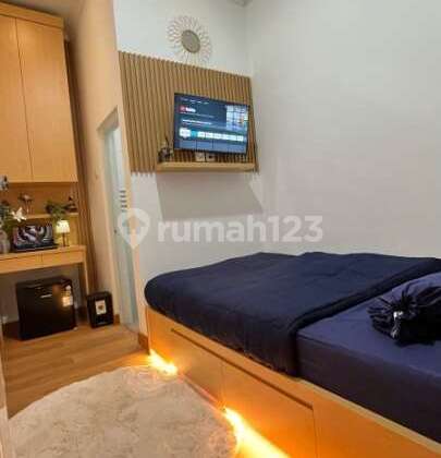 Full Terisi ROI 10% Kost Eksklusif 30 Kamar Plus Kamar Mandi Dalam, Full Furnished, Bangunan 4 Lantai, OCCUPANCY 100% Lokasi super strategis di Kemanggisan
