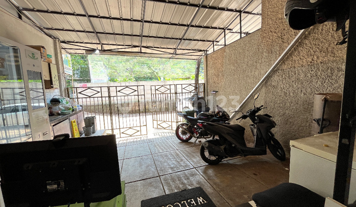 Dijual Cepat Kost 28 Kamar Akses Jalan Mobil di Mampang Dijual Cepat Kost 28 Kamar Akses Jalan Mobil di Mampang