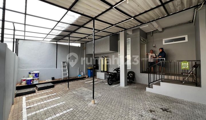 Kost Ekslusif Jalan 3 Mobil Dekat Sport Club Taman Palem Jakarta  2