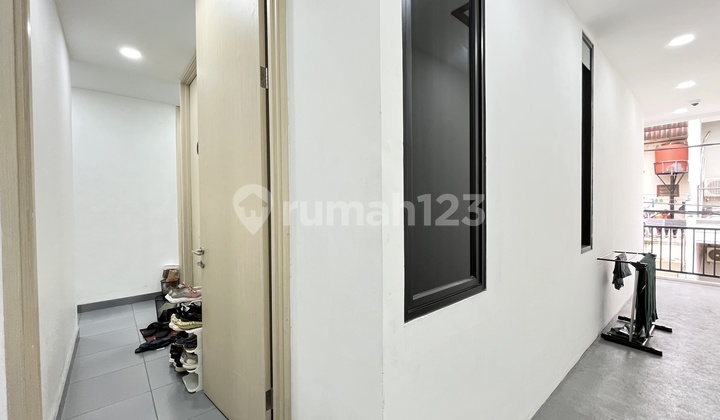 Exclusive New Building Boarding House with 11 Rooms in Tanjung Duren Fully Occupied, Annual Turnover 264 Million, ROI 8%, Single Car Access, Close to 4 Malls & Campuses