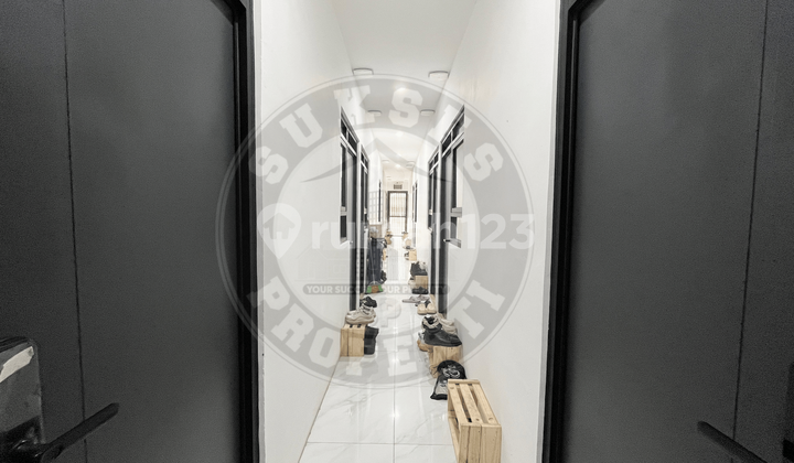 3 Minutes to Binus Syahdan, Turnover 1 M/Year ROI 10%, Exclusive New Building Fully Occupied with 33 Rooms, 5 Minutes to Slipi & Palmerah Offices, Rooftop Garden 2