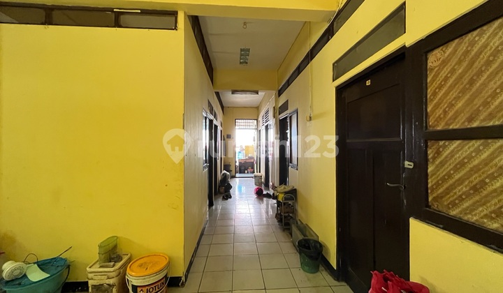 Kosan Produktif FULL TERISI 17 Kamar + Kios di Pusat Bisnis Senen Jakarta Pusat FULL OCCUPANCY 100% ROI Tinggi 9–10% Balik Modal 8–10 Tahun Harga Miring 2,2M NEGO SAMPAI DEAL