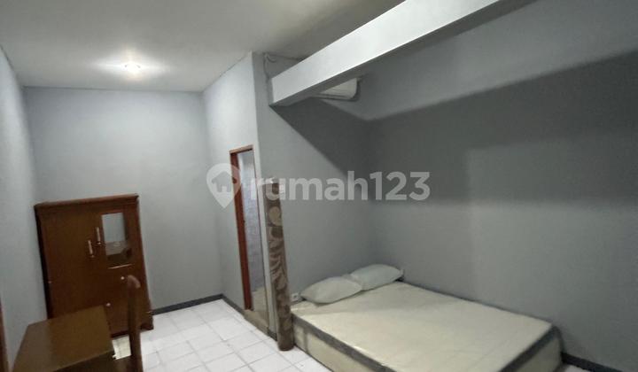 Price Drop! Just 1 Minute to Mercuana Productive Boarding House with 30 Fully Occupied Rooms, Annual Turnover 510 Million, ROI 8%, Wide Street for 2 Cars in Meruya 2