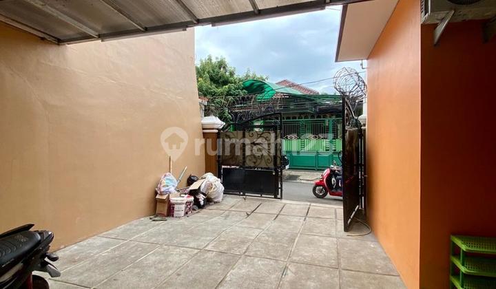 Jual Cepat Turun Harga Roi 12% Kost 24 Kamar Sudah Kamar Mandi Dalam Semua, Plus 1 Kios, Full Furnished, Bangunan Bagus, Lokasi Di Cipayung Jual Cepat Turun Harga Roi 12% Kost 24 Kamar Sudah Kamar Mandi Dalam Semua, Plus 1 Kios, Full Furnished, Bangunan Bagus, Lokasi Di Cipayung