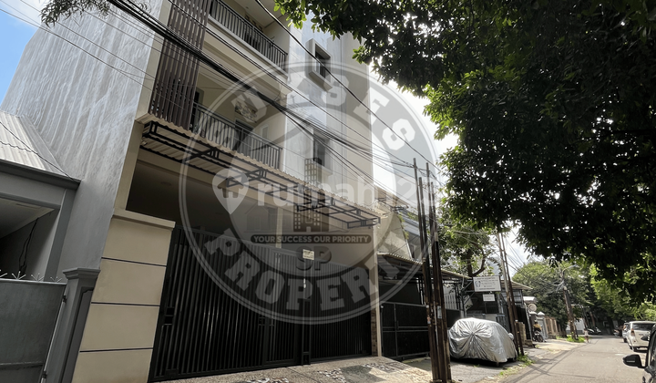 4 Minutes to Untar, Large Building Kost with 41 Rooms in Tanjung Duren, Access for 2 Cars.