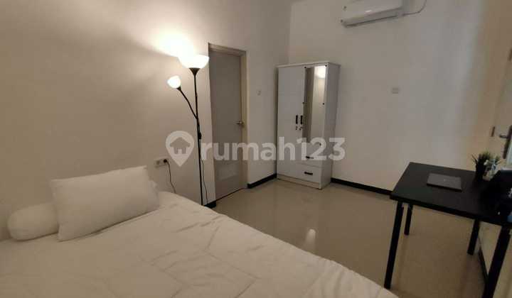 BU JUAL CEPAT NEGO!! Kost Eksklusif 52 Kamar Full Furnished, Luas Tanah Besar di Sunter, Jakarta Utara  Lokasi super strategis dekat Astra Daihatsu, Sekolah Pelayaran, Bank, Mall, dan Rumah Sakit. Akses 1–2 mobil, ROI 14-15%. Lokasi area ramai dan premium 2
