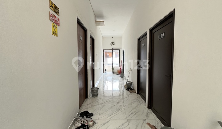 200M to Jln Raya Besar Fully Occupied Exclusive Boarding House with 22 Rooms in Grogol, ROI 9-10%, Turnover 630 Million/Year Prime Location Near Offices, Banks, Campus, Mall, and Hospital 2